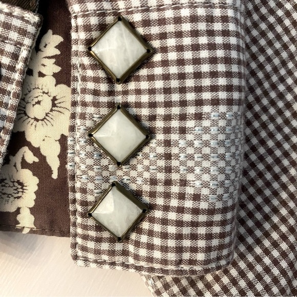 Wrangler Brown and White Plaid Western Style Collared Dress Shirt - Picture 11 of 11